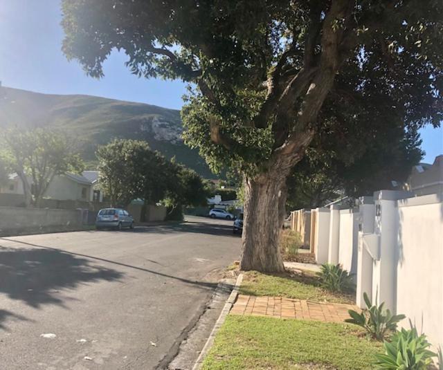 Hotel The Lily House Hermanus Exterior foto